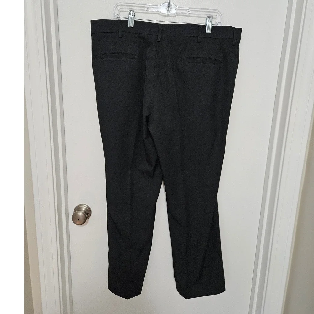 Haggar Mens Straight Fit Dress Pants Black Flat Front Trousers 38x29 (27 Inseam)